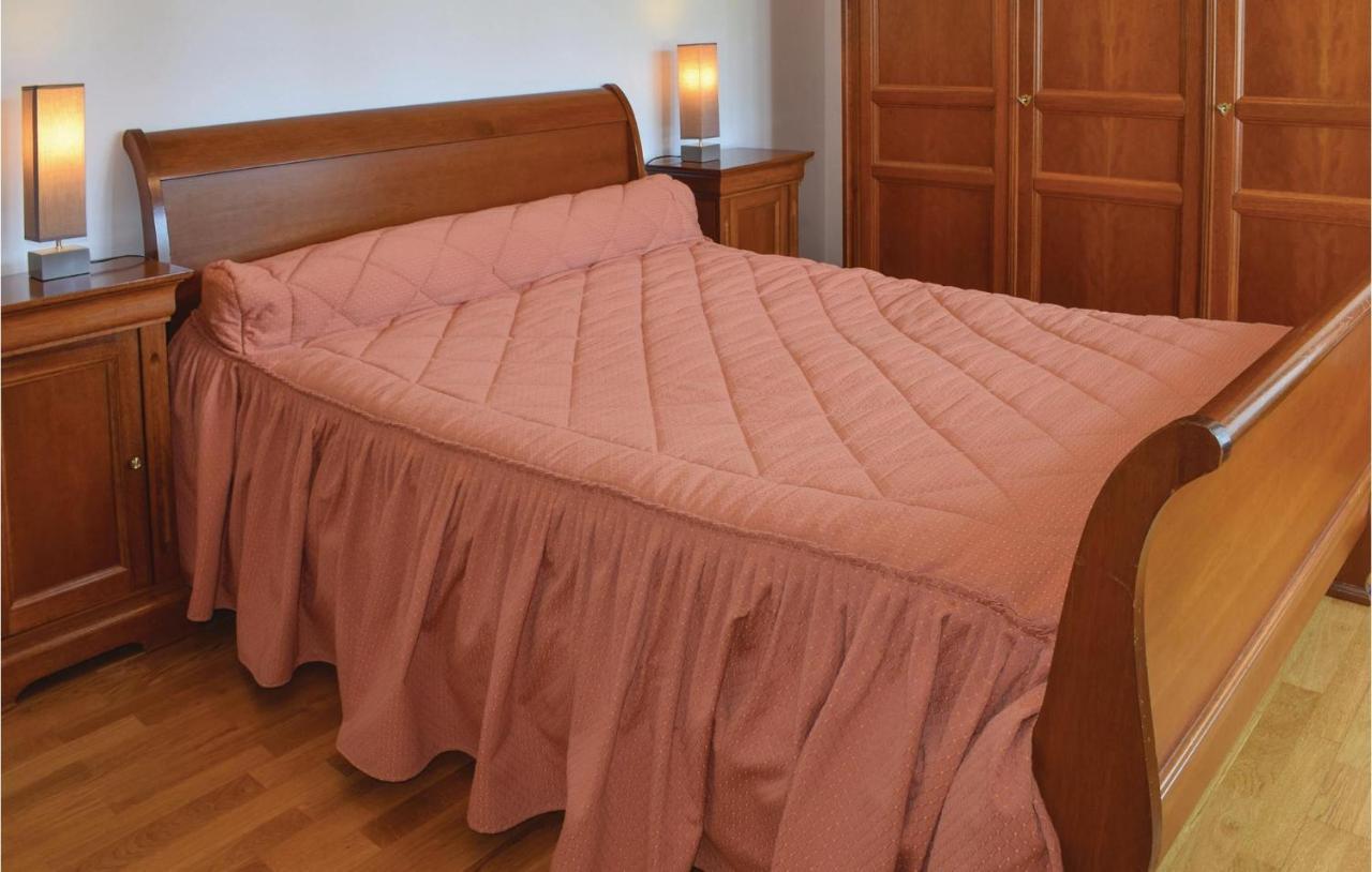 Gorgeous Apartment In Ponts With Wifi 외부 사진